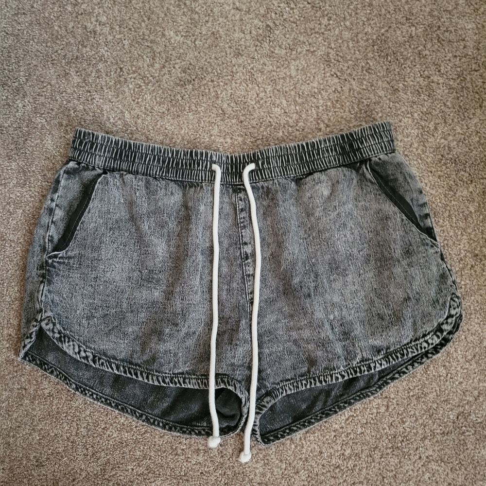 Pool shorts